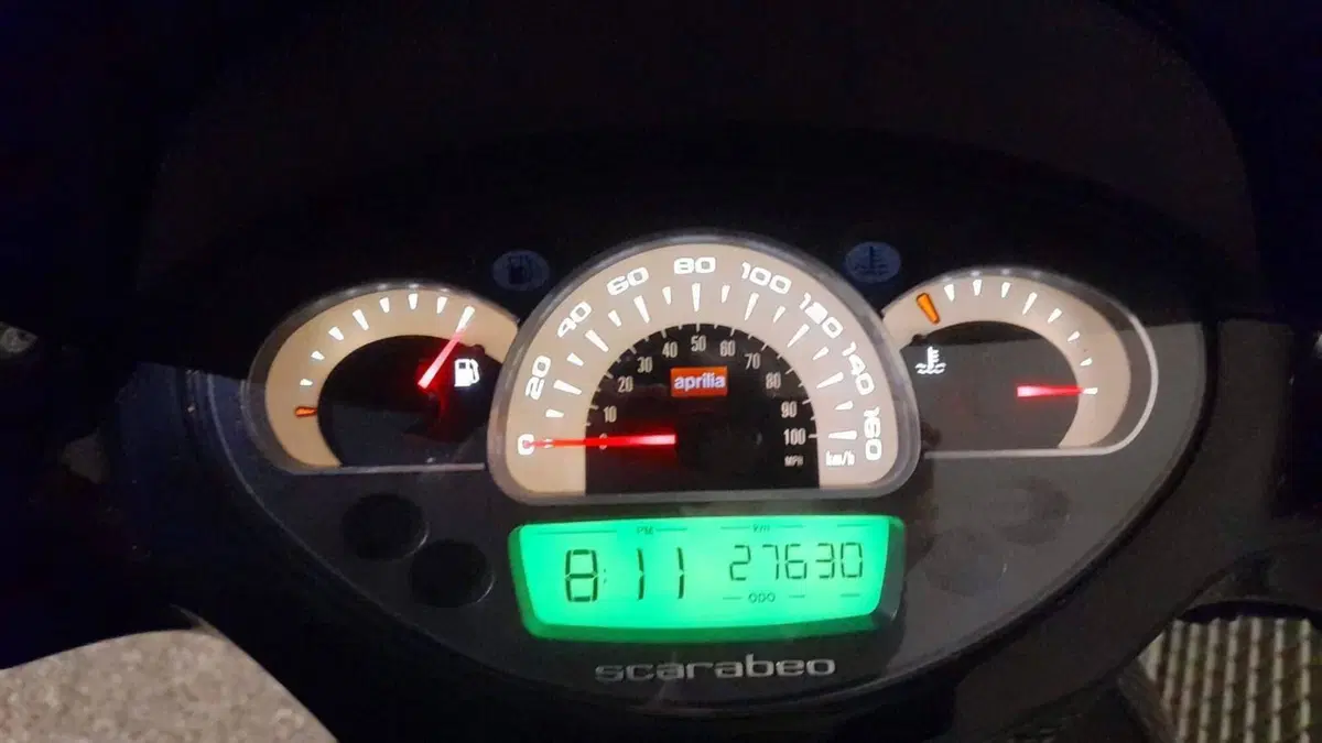Aprilia Scarabeo 125 i.e. (2009 - 11)  (11)
