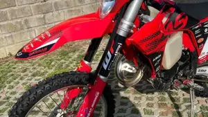 GASGAS EC 125 (2025)  (9)