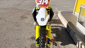 Husqvarna TC 250 (2023)  (3)