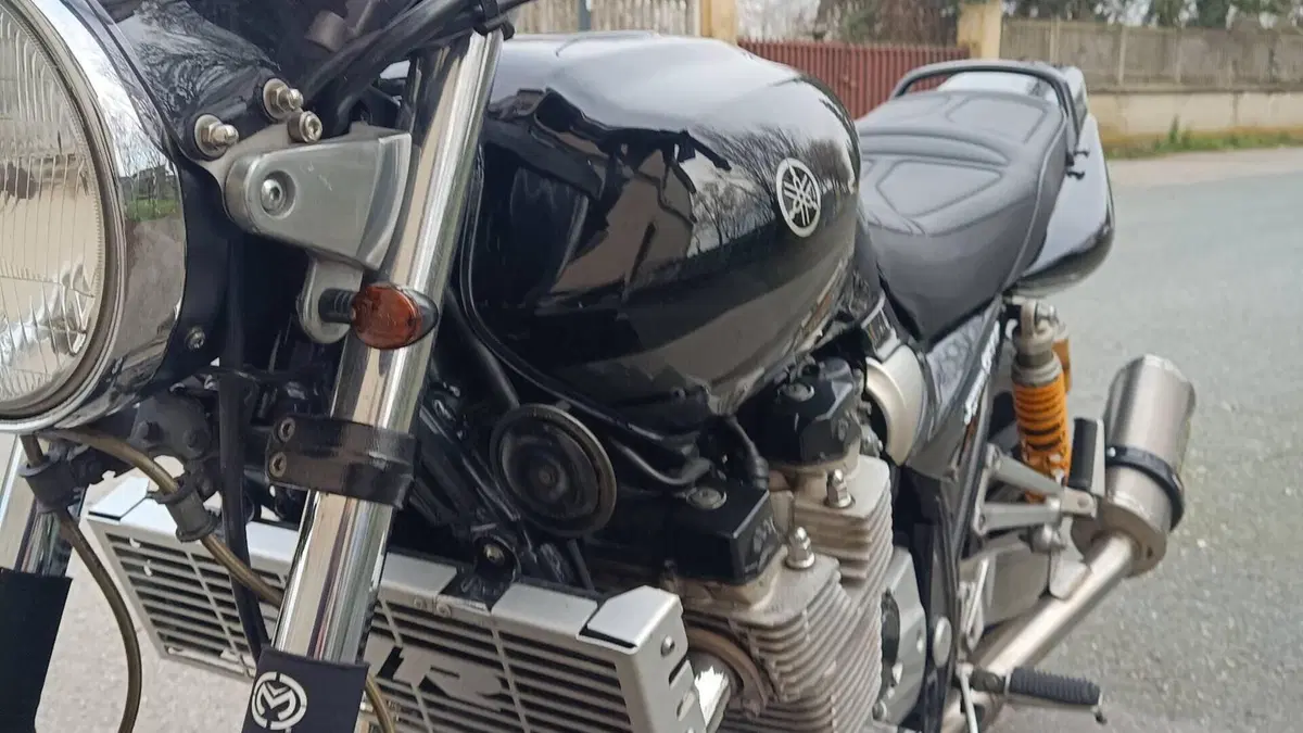 Yamaha XJR 1300 (2002 - 06)  (3)