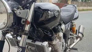 Yamaha XJR 1300 (2002 - 06)  (3)