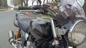 Yamaha XJR 1300 (2002 - 06)  (4)
