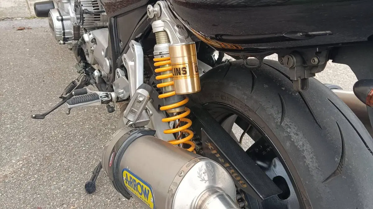 Yamaha XJR 1300 (2002 - 06)  (5)