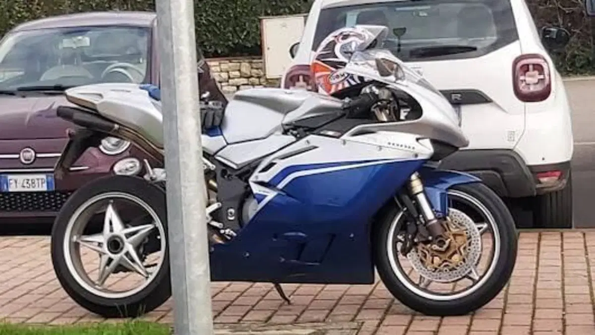 MV Agusta F4 1000 S 1+1 (2004 - 06)  (5)