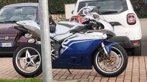 MV Agusta F4 1000 S 1+1 (2004 - 06)  (5)