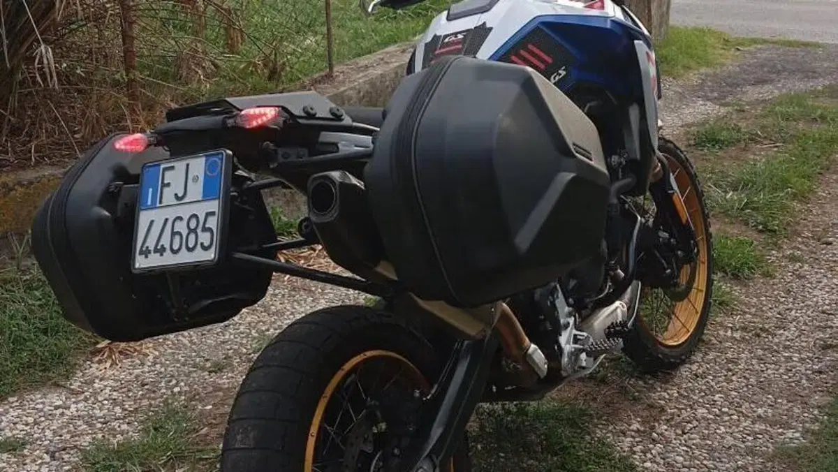 Bmw F 900 GS (2024 - 26)  (2)