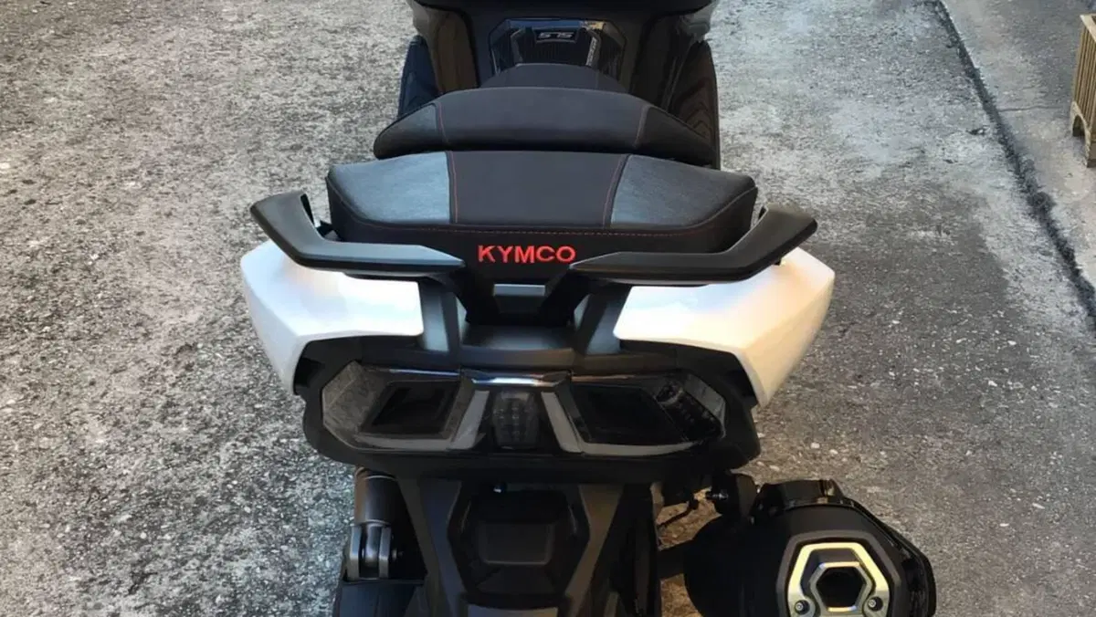 Kymco AK 575 Premium (2025 - 26)  (3)