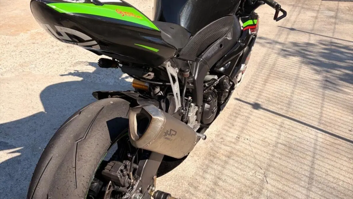 Kawasaki Ninja 600 ZX-6R (2009 - 16)  (5)