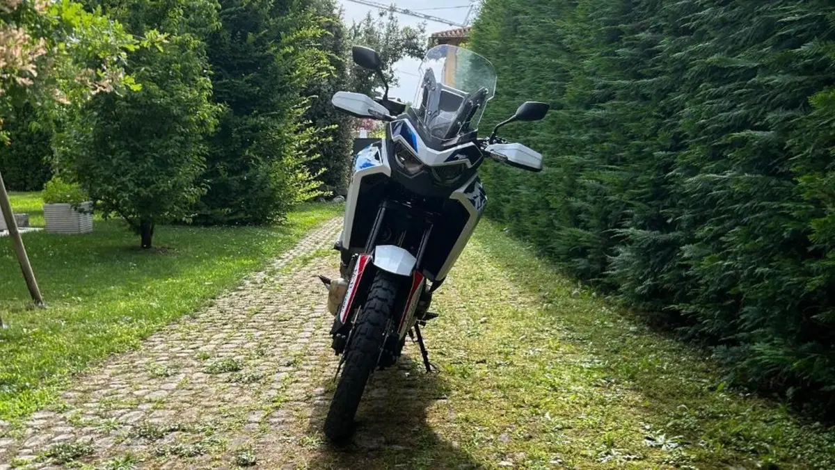 Honda Africa Twin CRF 1100L ES (2024 - 26)  (4)