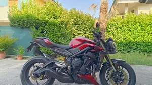 Triumph Street Triple 765 RS (2023 - 26) 
