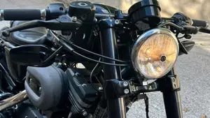 Harley-Davidson 1200 Custom (2017) - XL 1200C  (3)