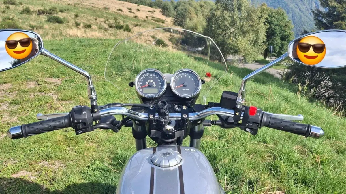Moto Guzzi V7 III Special (2017 - 20)  (6)