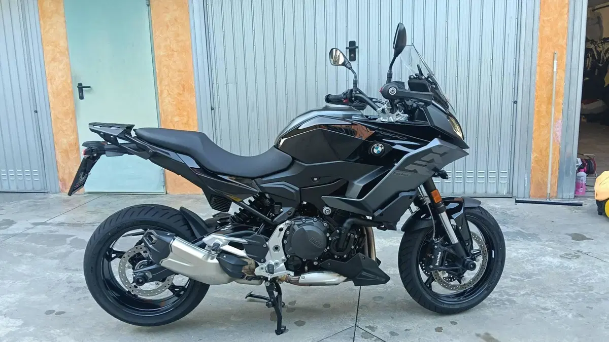 Bmw F 900 XR (2025 - 27)  (2)