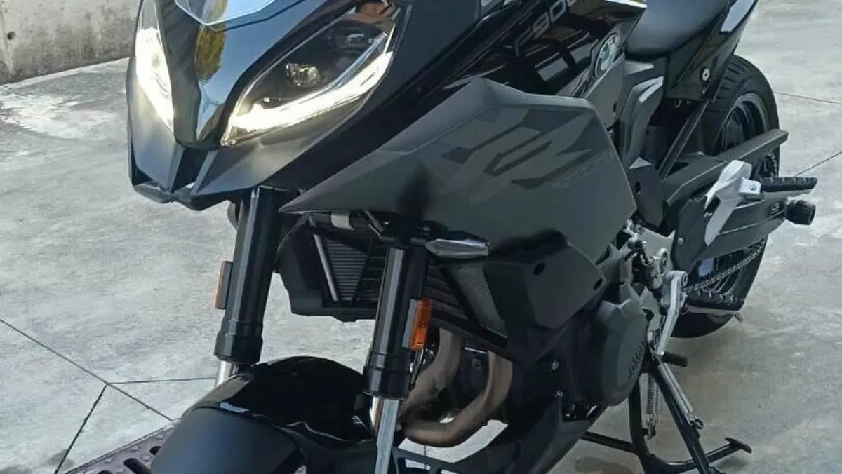 Bmw F 900 XR (2025 - 27)  (3)