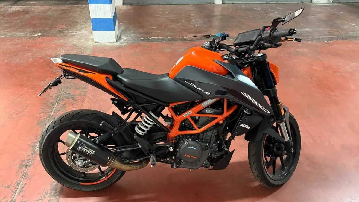 KTM 390 Duke (2021 - 23)  (2)