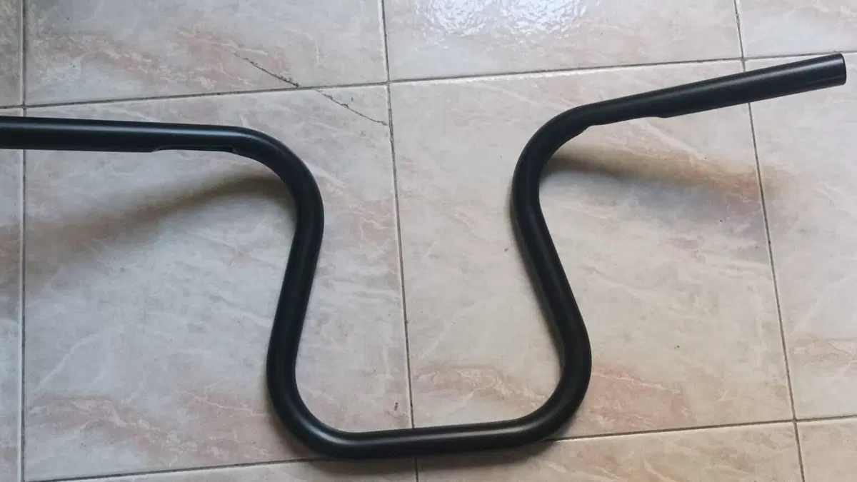 Harley-Davidson 883 Iron (2009 - 11) - XL 883N  (3)