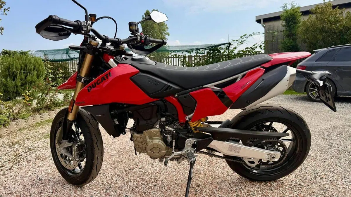 Ducati Hypermotard 698 Mono (2024 - 26)  (2)