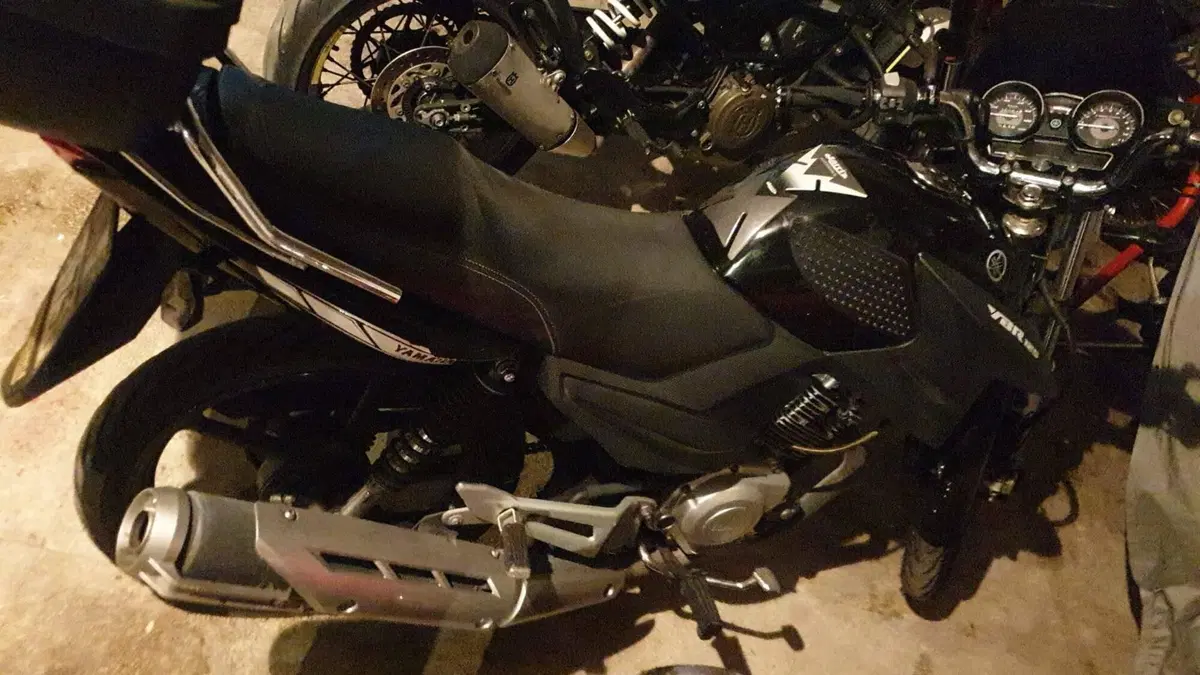 Yamaha YBR 125 (2010 - 13)  (4)