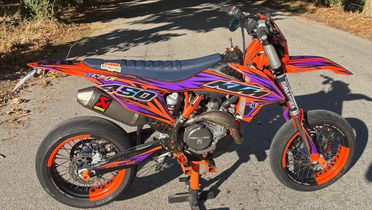KTM 450 SX-F (2022)  (2)