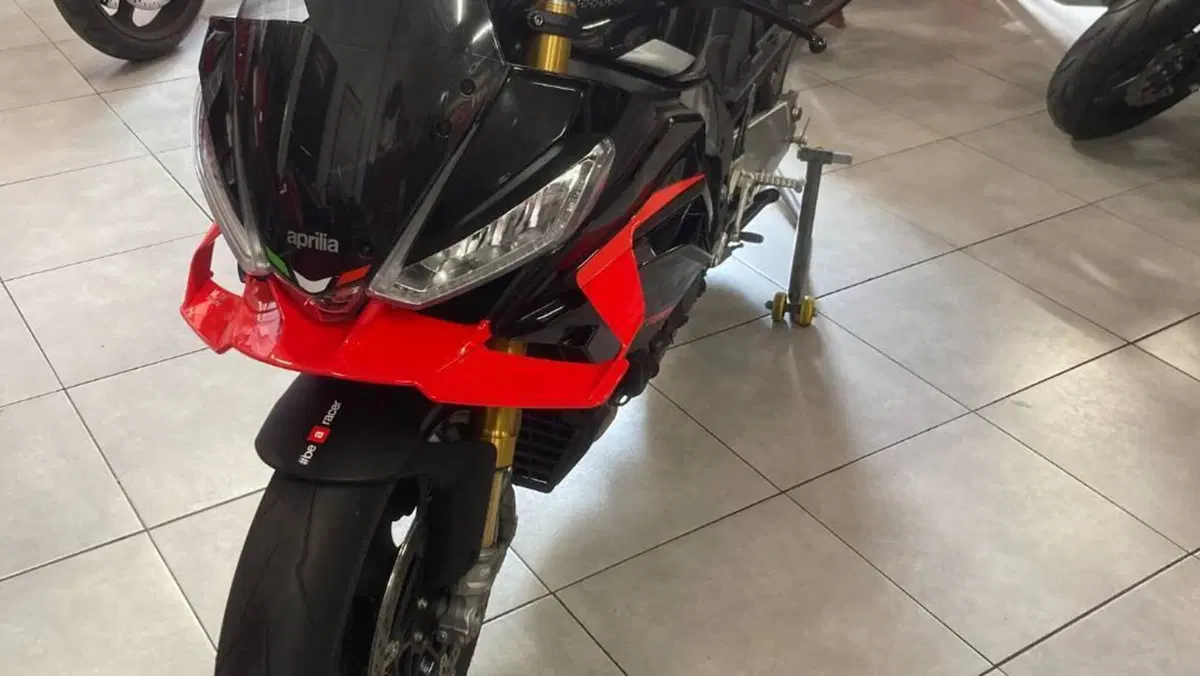 Aprilia Tuono V4 Factory (2025 - 26)  (3)