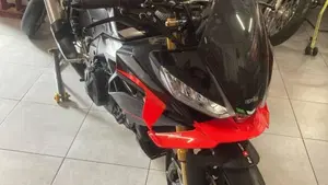 Aprilia Tuono V4 Factory (2025 - 26)  (4)