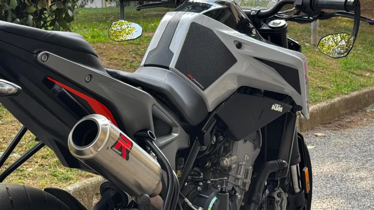 KTM 790 Duke L (2023 - 24)  (4)