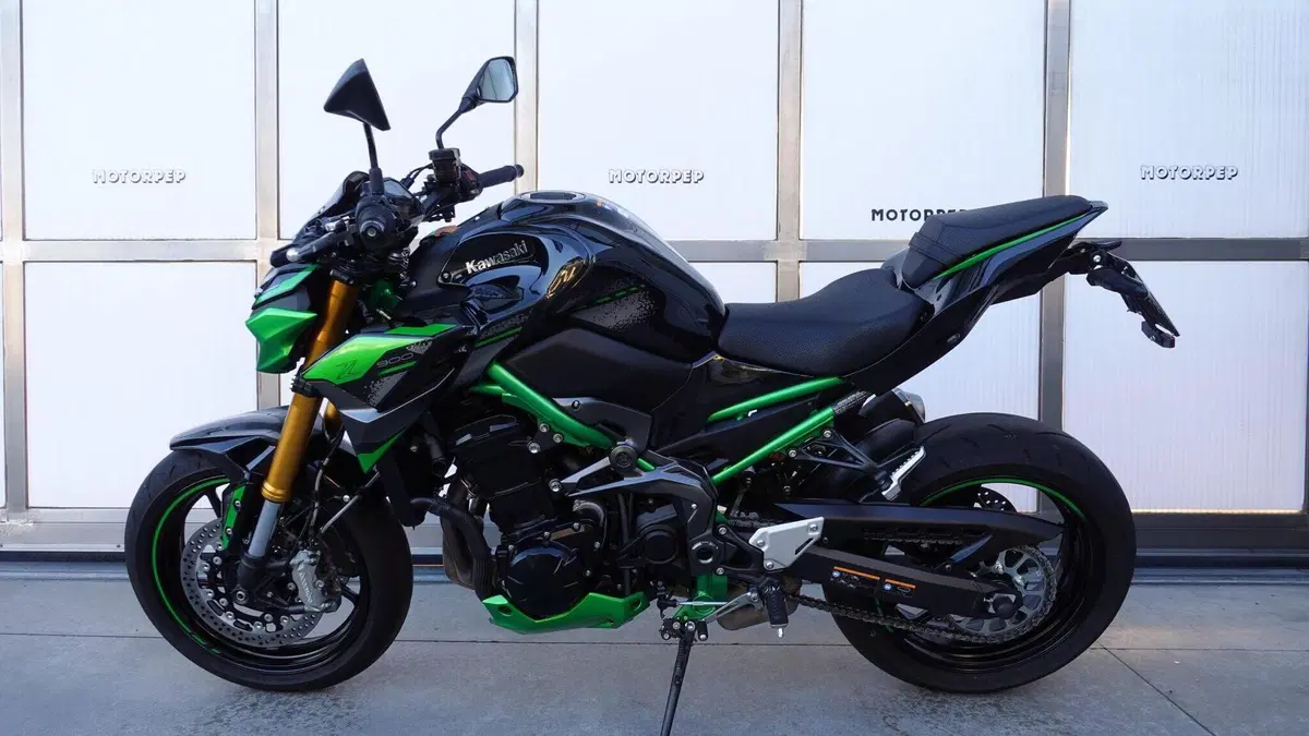 Kawasaki Z 900 SE (2022 - 24)  (3)
