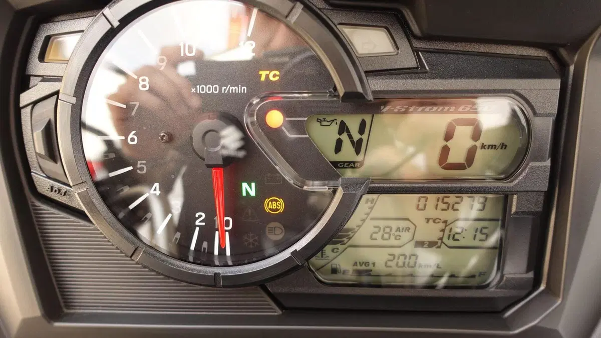Suzuki V-Strom 650XT (2021 - 25)  (4)