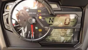 Suzuki V-Strom 650XT (2021 - 25)  (4)