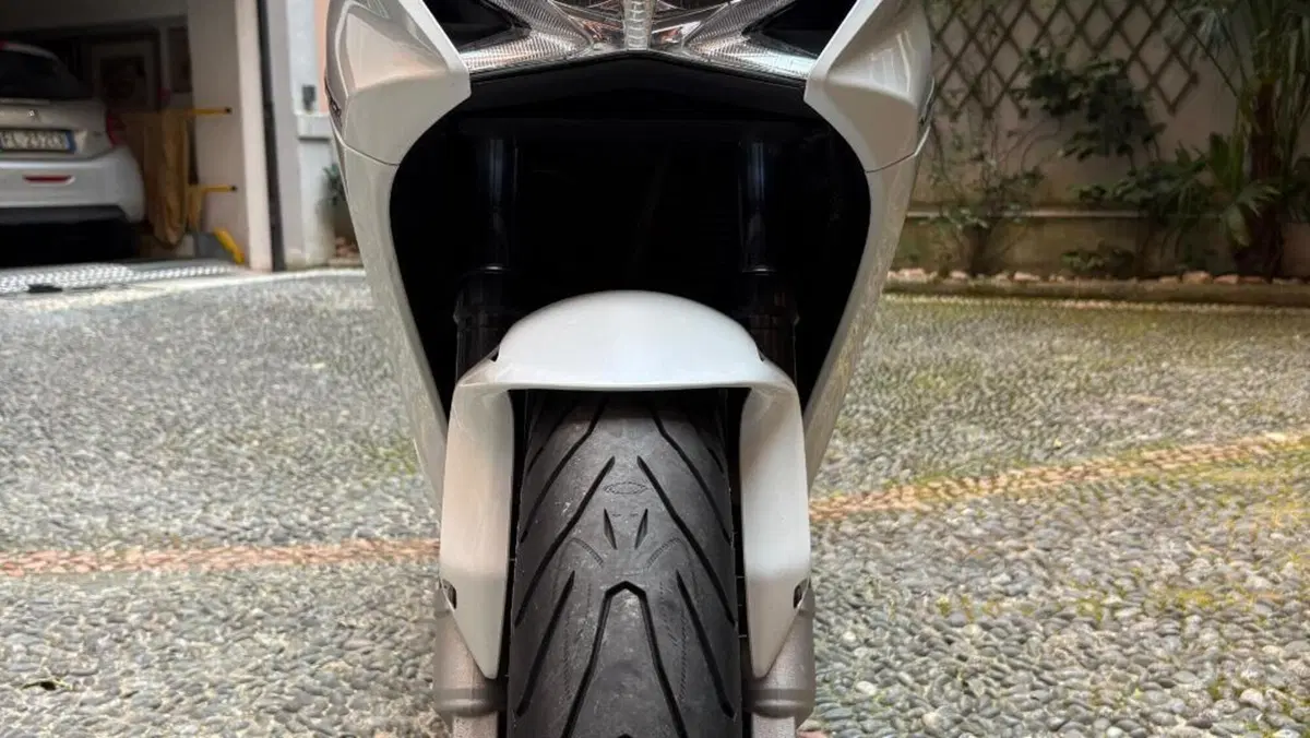 Honda VFR 800 F (2014 - 16)  (4)