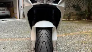 Honda VFR 800 F (2014 - 16)  (4)