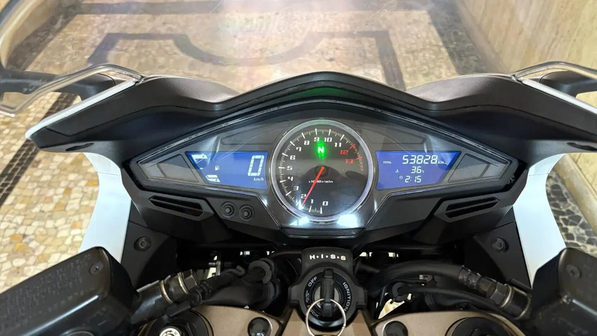 Honda VFR 800 F (2014 - 16)  (12)