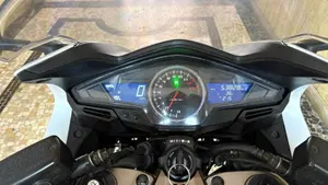 Honda VFR 800 F (2014 - 16)  (12)