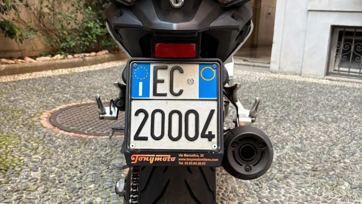 Honda VFR 800 F (2014 - 16)  (14)
