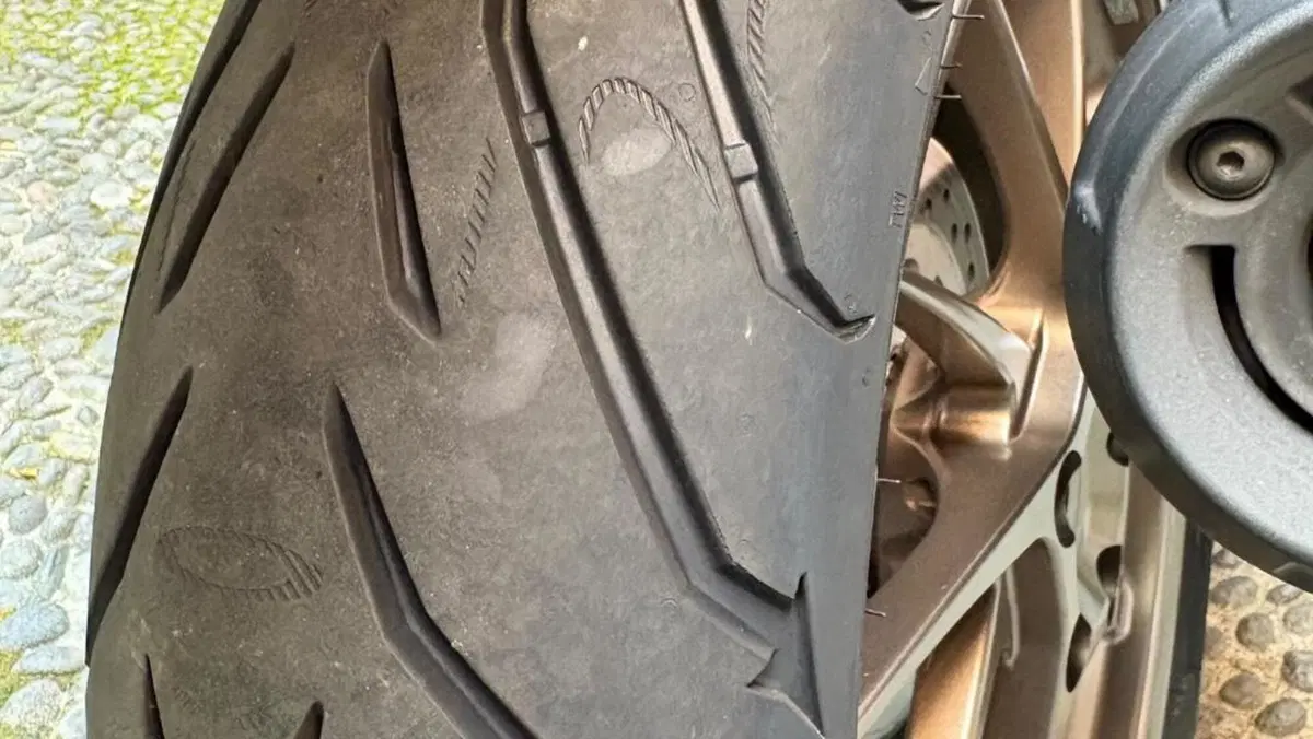 Honda VFR 800 F (2014 - 16)  (17)