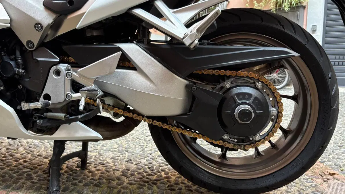 Honda VFR 800 F (2014 - 16)  (15)
