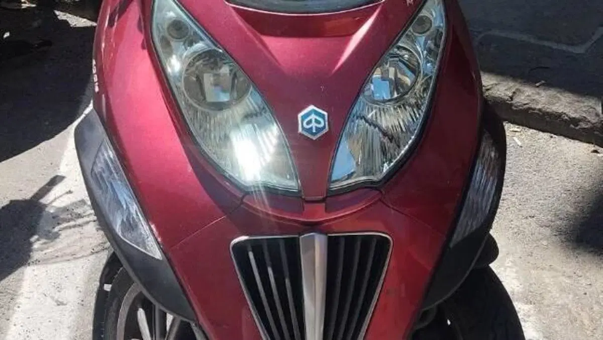 Piaggio MP3 400 i.e. (2010 - 11) 