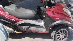 Piaggio MP3 400 i.e. (2010 - 11)  (2)