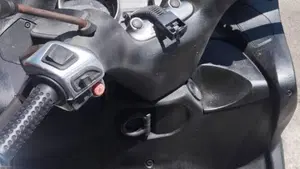 Piaggio MP3 400 i.e. (2010 - 11)  (3)