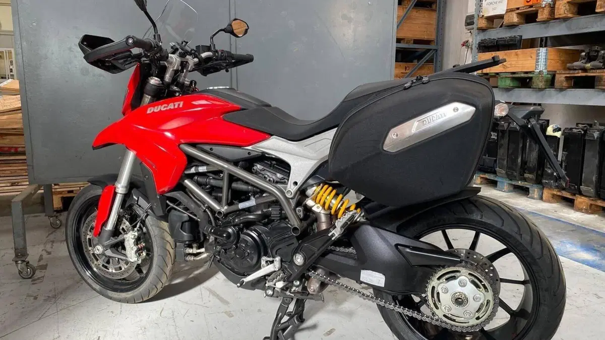 Ducati Hyperstrada 939 (2016 - 18)  (2)