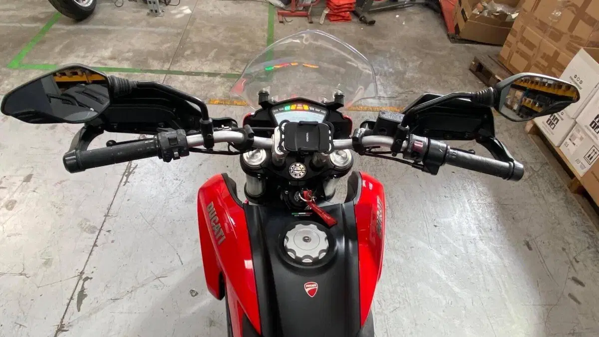 Ducati Hyperstrada 939 (2016 - 18)  (4)