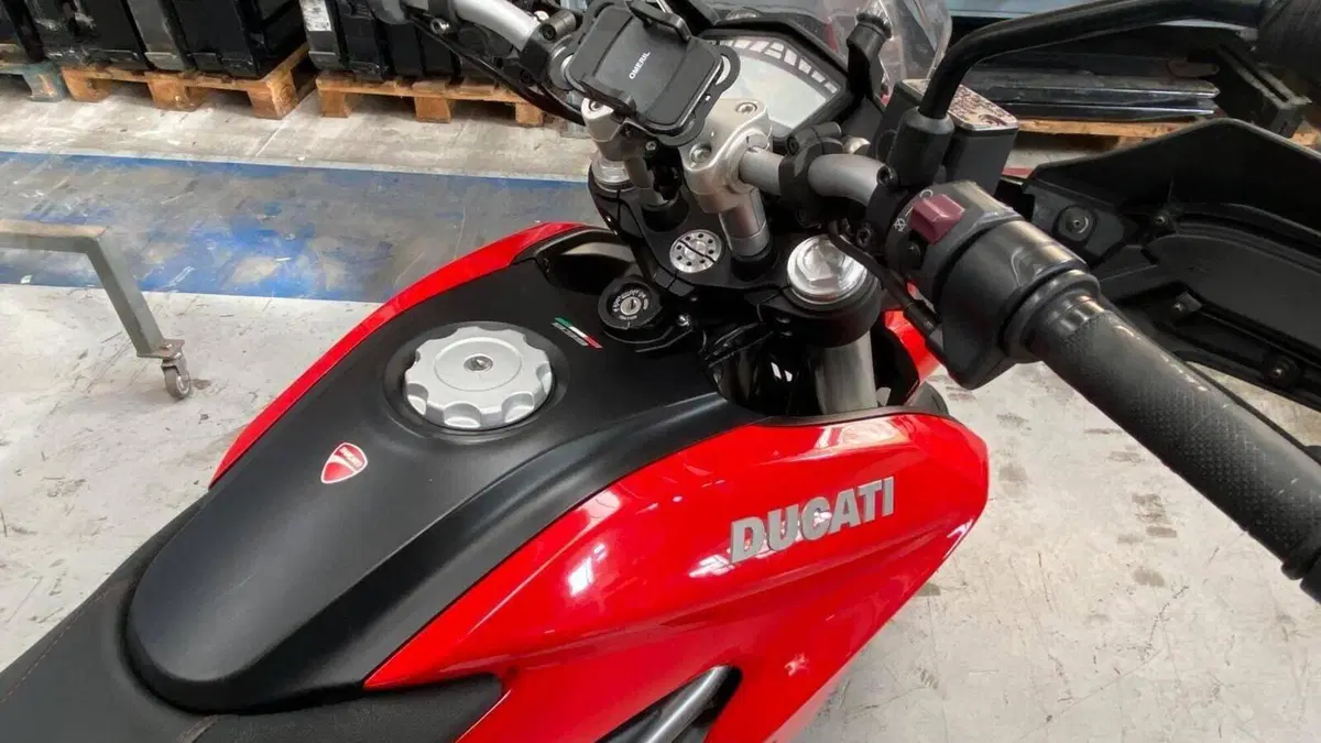 Ducati Hyperstrada 939 (2016 - 18)  (5)