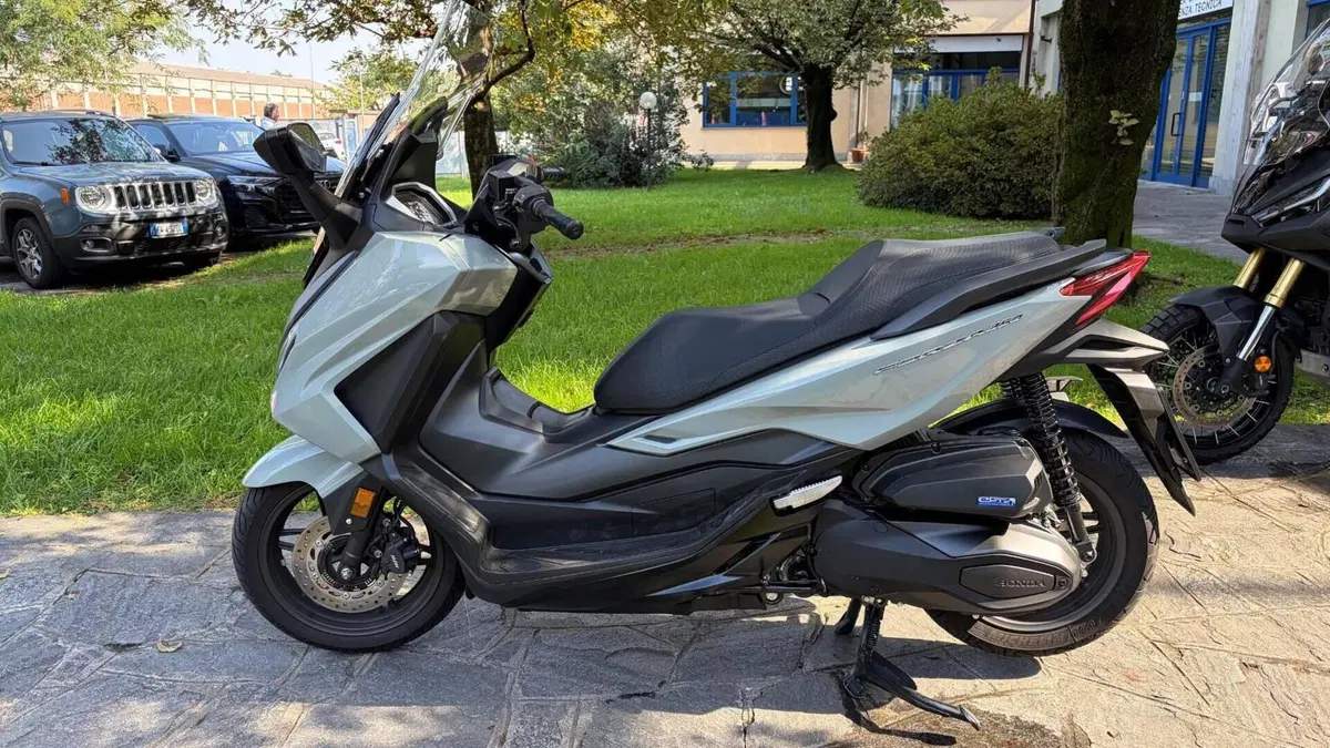 Honda Forza 350 (2025 - 26) 