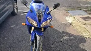 Yamaha YZF R1 (2002 - 03)  (2)
