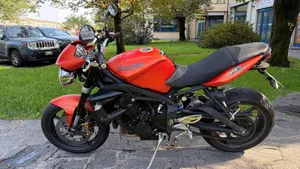 Triumph Street Triple R (2009 - 12) 