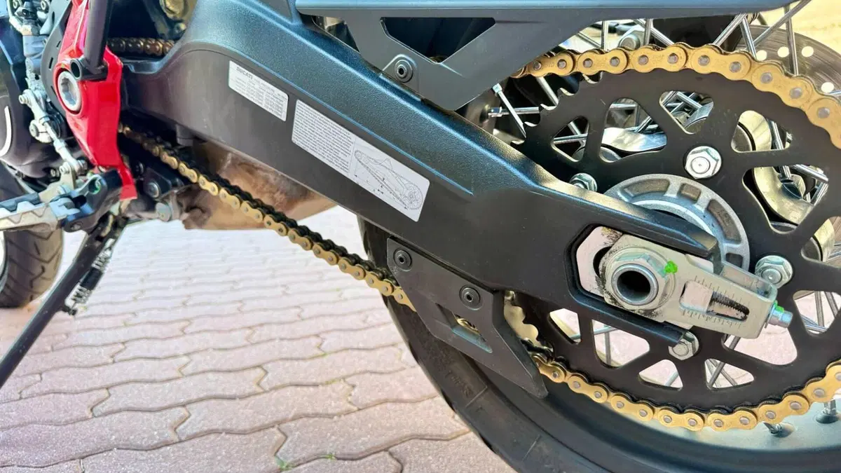 Ducati Scrambler 800 Desert Sled (2017 - 20)  (3)