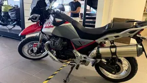 Moto Guzzi V85 TT (2024 - 26)  (4)
