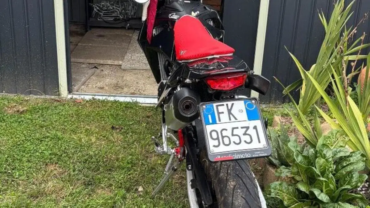 Swm RS 125 R (2021 - 23)  (3)