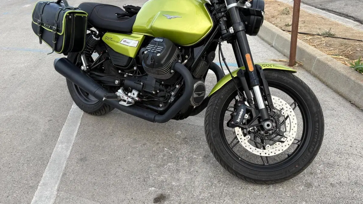 Moto Guzzi V7 Sport (2025 - 26) 