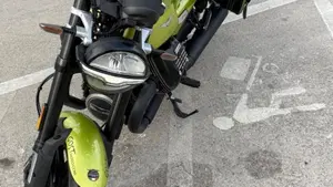Moto Guzzi V7 Sport (2025 - 26)  (2)